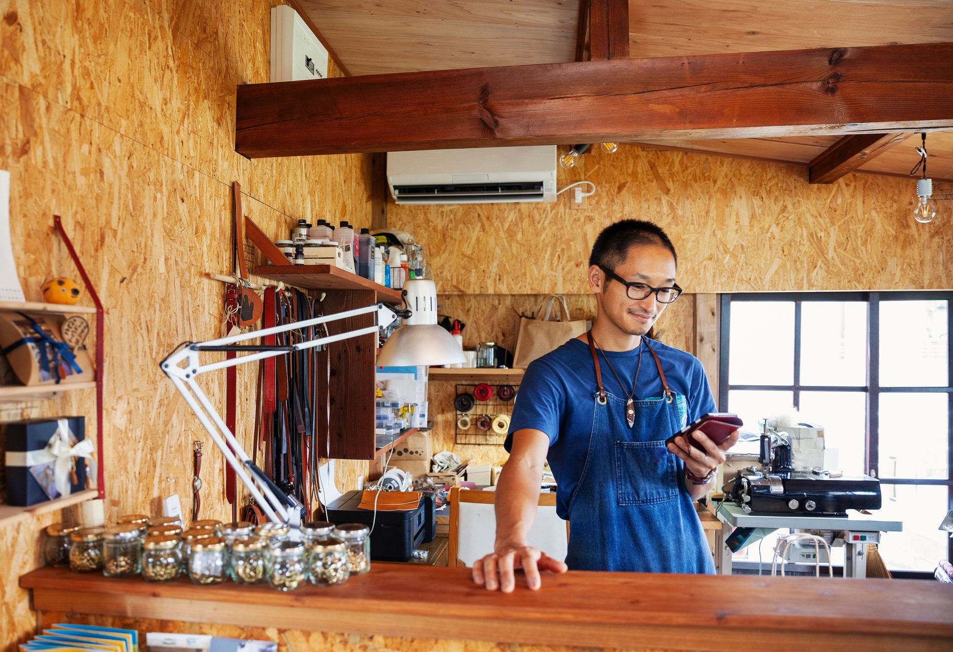Wood, Window, Tableware, Barware